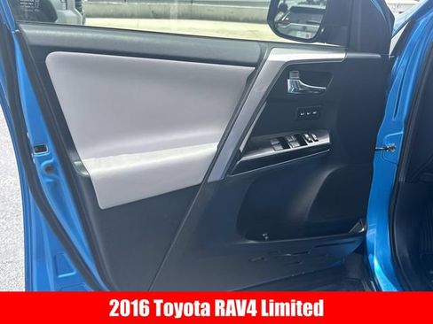 Certified 2016 Toyota RAV4 Limited FWD image 4