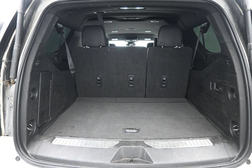 Used 2023 Chevrolet Suburban Premier AWD/4WD image 29
