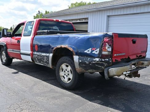 Used 2005 Chevrolet Silverado 1500 LS w/ Light Duty Power Package AWD/4WD image 7