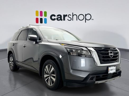 Used 2023 Nissan Pathfinder SL AWD/4WD image 7