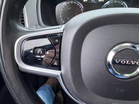 Used 2019 Volvo XC90 T6 Momentum image 12