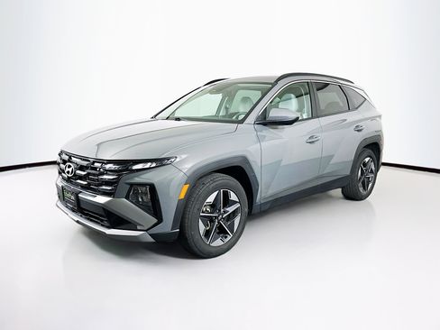 Used 2025 Hyundai Tucson SEL FWD image 3