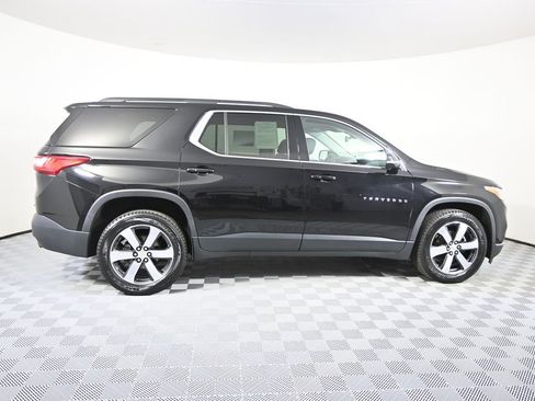 Used 2020 Chevrolet Traverse LT w/ LT Premium Package image 7