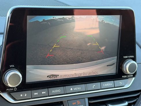 Used 2024 Nissan Altima 2.5 SR image 12