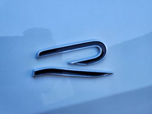 New 2025 Volkswagen Tiguan SE R-Line image 24