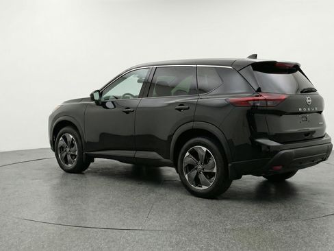 Used 2025 Nissan Rogue SV AWD/4WD image 6