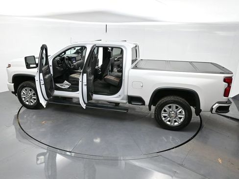 Used 2024 Chevrolet Silverado 2500 High Country w/ High Country Premium Package image 43