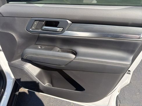 Certified 2025 GMC Terrain Elevation w/ Elevation Premium Package image 15