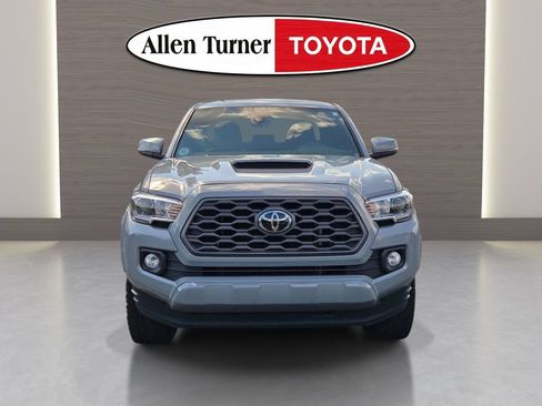 Used 2021 Toyota Tacoma TRD Sport RWD image 3