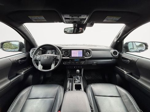 Used 2021 Toyota Tacoma TRD Off-Road image 13