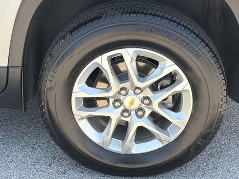 Used 2023 Chevrolet Traverse LS w/ Safety Package FWD image 11