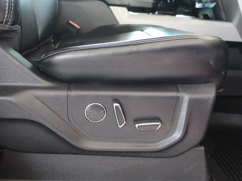 Used 2019 Ford F250 Lariat w/ Lariat Value Package AWD/4WD image 15