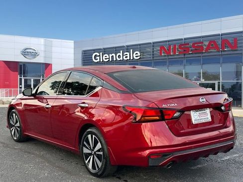Used 2019 Nissan Altima 2.5 SV FWD image 6