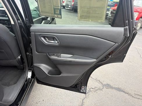 Used 2024 Nissan Rogue SV AWD/4WD image 50
