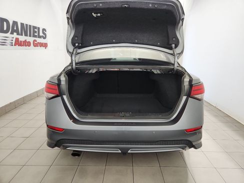 Used 2022 Nissan Sentra SR w/ SR Premium Package FWD image 32