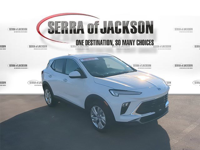 Used 2024 Buick Encore GX Preferred w/ Comfort Package FWD image 2