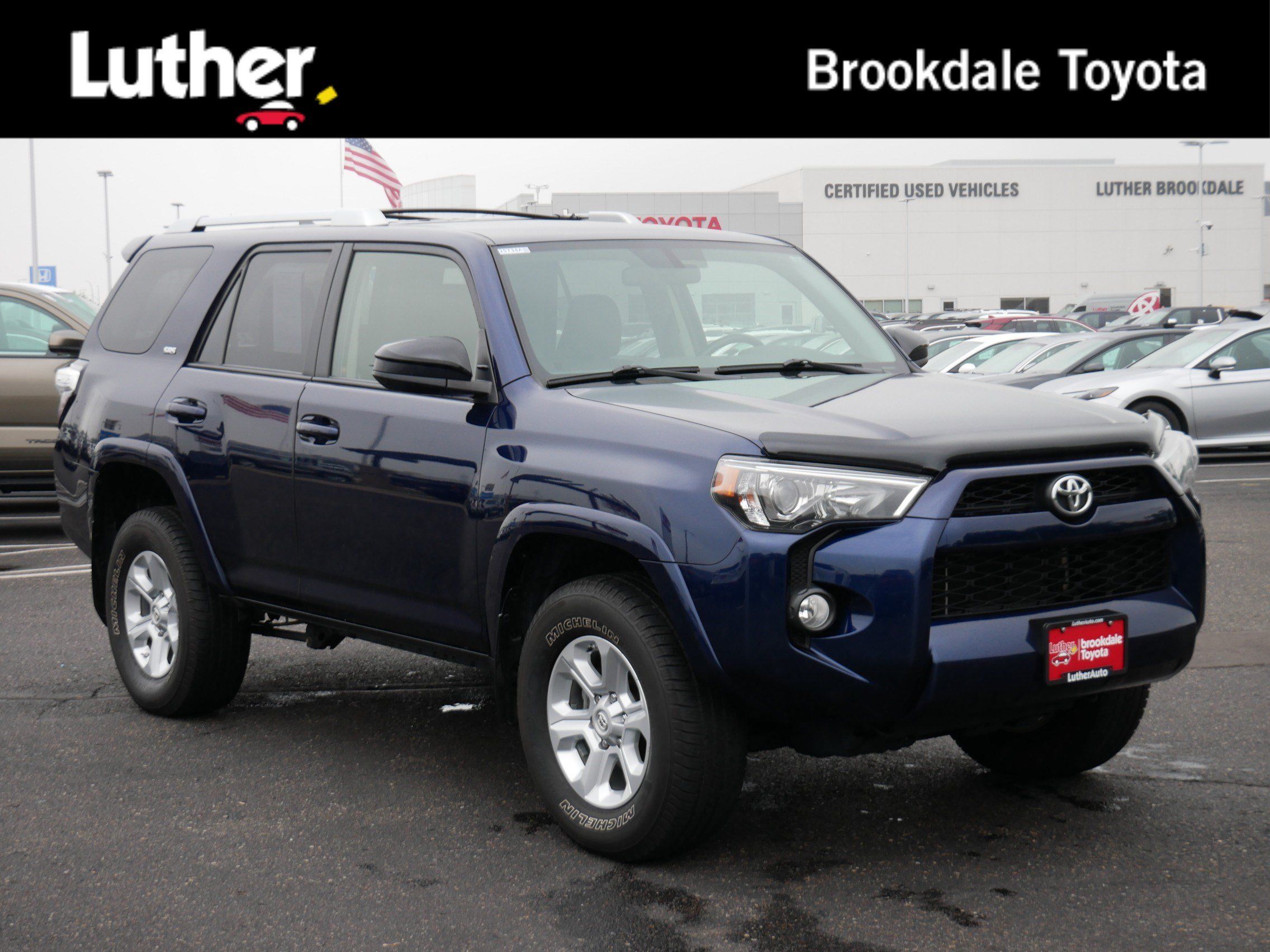 Used 2018 Toyota 4Runner SR5 w/ Convenience Package AWD/4WD image 1