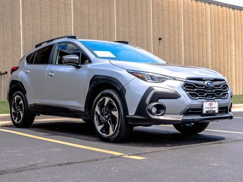 Used 2024 Subaru Crosstrek 2.5i Limited AWD/4WD image 2