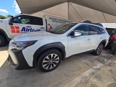 Used 2023 Subaru Outback Touring XT AWD/4WD image 5
