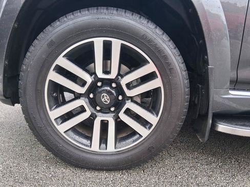 Used 2022 Toyota 4Runner Limited RWD image 5