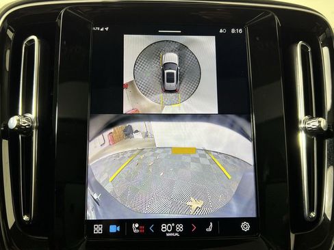 Certified 2025 Volvo XC40 B5 Plus image 24