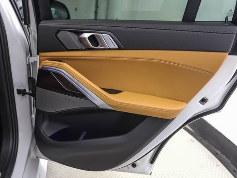 Certified 2024 BMW X6 xDrive40i w/ Premium Package image 26