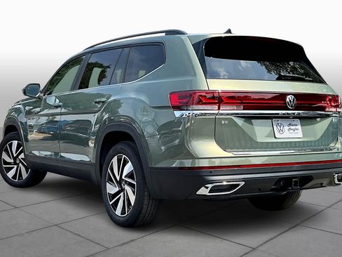 New 2026 Volkswagen Atlas SE FWD image 12