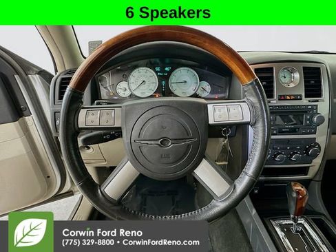 Used 2006 Chrysler 300 Touring w/ Luxury Group image 11