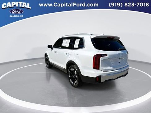 Used 2024 Kia Telluride S w/ S Sunroof Package FWD image 6