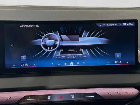 Used 2025 BMW X3 xDrive30i w/ Premium Package image 15