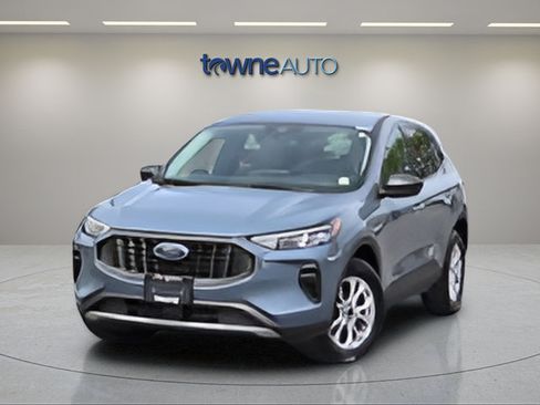 Used 2023 Ford Escape Active AWD/4WD image 9