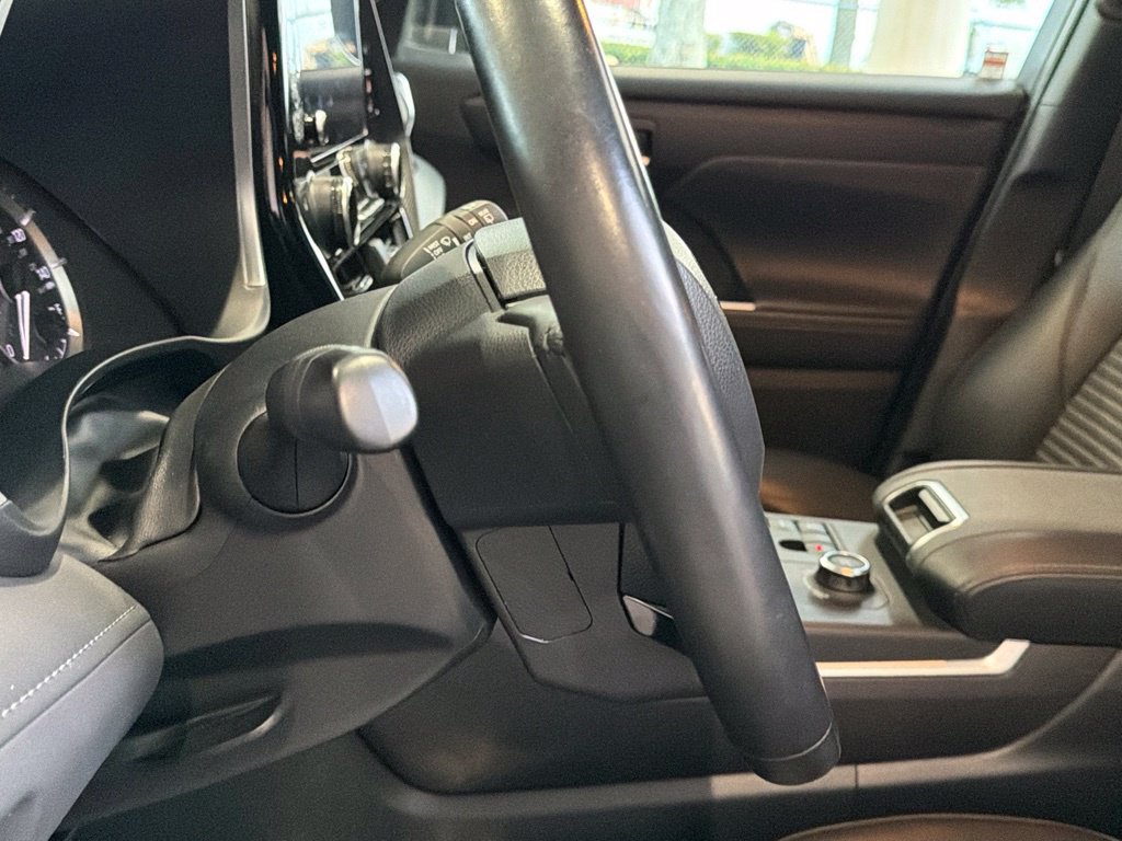 Used 2024 Toyota Highlander XSE AWD/4WD image 46