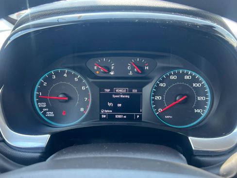 Used 2021 Chevrolet Traverse LS image 15