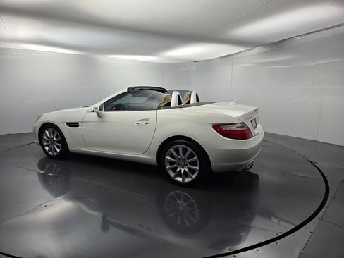 Used 2016 Mercedes-Benz SLK 300 image 8