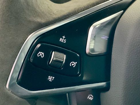 Used 2023 Chevrolet Corvette Stingray Coupe w/ Z51 Performance Package image 28