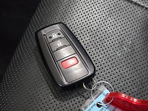 Used 2022 Toyota Highlander Limited image 37