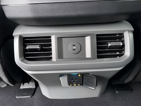 New 2025 Ford F150 Lariat w/ Equipment Group 501A Mid image 37