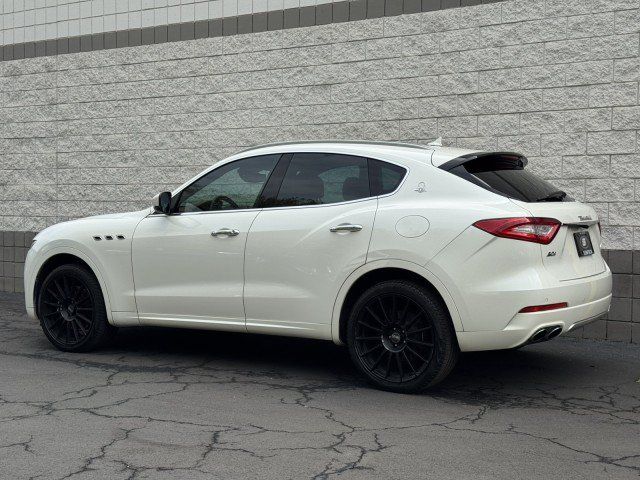 Used 2017 Maserati Levante S AWD/4WD image 2