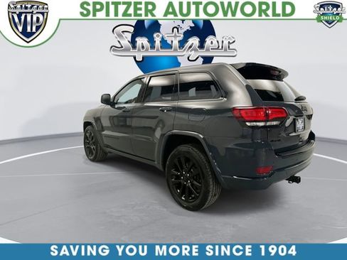 Used 2018 Jeep Grand Cherokee Altitude AWD/4WD image 8