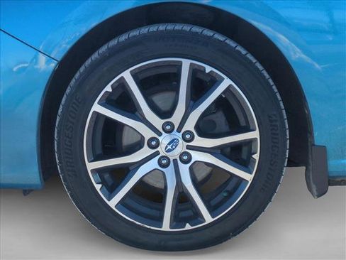 Used 2017 Subaru Impreza 2.0i Limited w/ Moonroof/BSD & Rcta/Eyesight image 24