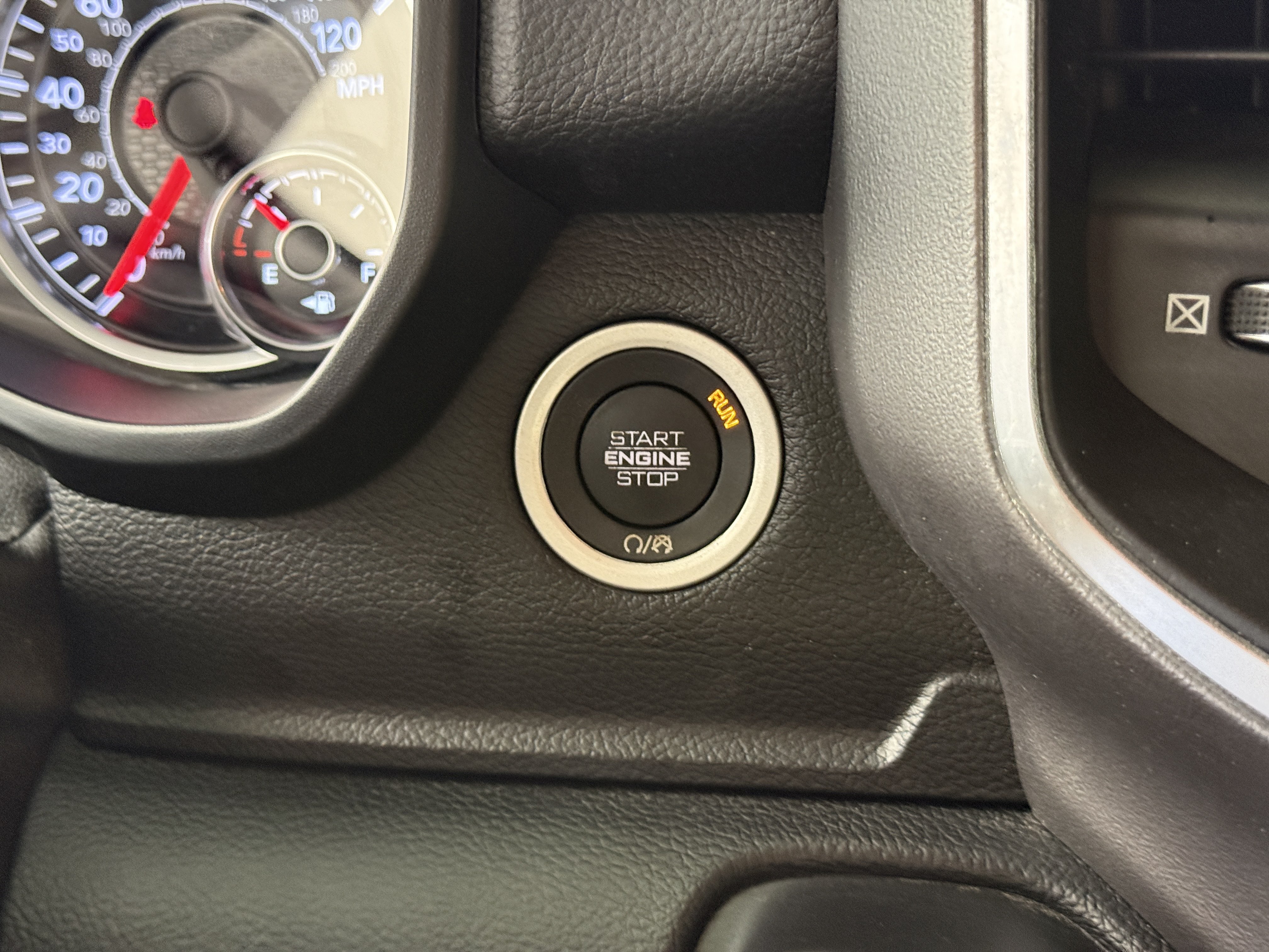 Used 2020 RAM 1500 2WD Crew Cab image 29