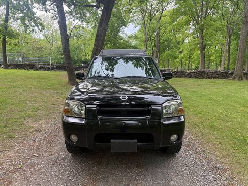 Used 2002 Nissan Frontier SE AWD/4WD image 6