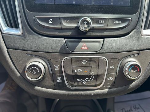 Used 2016 Chevrolet Malibu LT image 24