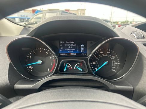 Used 2018 Ford Escape SE w/ Ford Safe & Smart Package FWD image 25