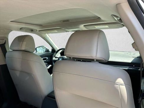 Used 2023 Honda Civic Touring image 25