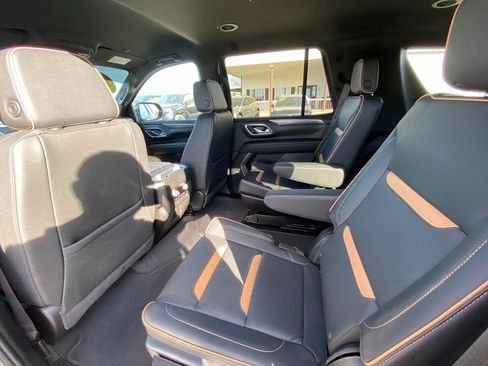Used 2024 GMC Yukon AT4 w/ Technology Package image 14