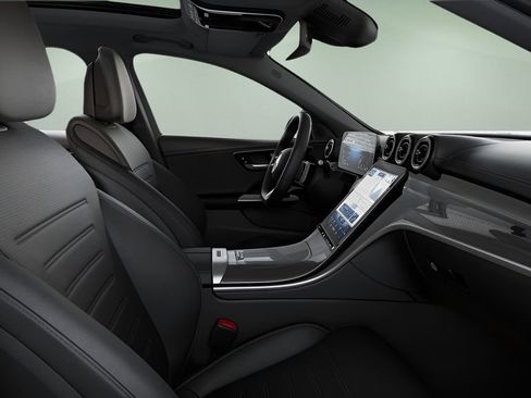 Used 2025 Mercedes-Benz C 300 Sedan image 39