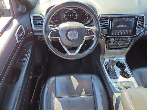 Used 2019 Jeep Grand Cherokee Limited image 12