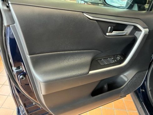 Used 2025 Toyota RAV4 XLE w/ Convenience Package FWD image 14