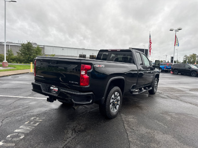 Used 2023 Chevrolet Silverado 2500 Custom w/ Gooseneck/5TH Wheel Package AWD/4WD image 7